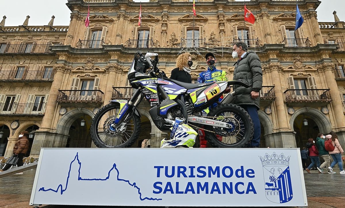 El alcalde de Salamanca desea que Santolino vuelva a brillar en el Dakar 2022 