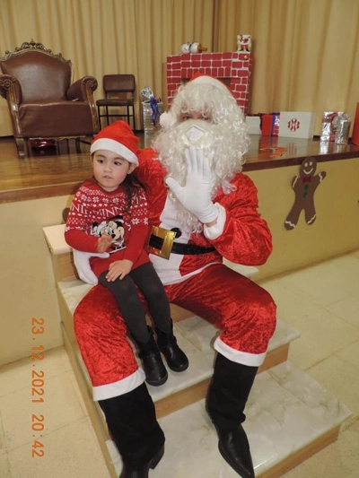 Foto 9 - Cuentos, magia y la visita de Papa Noel hacen disfrutar a grandes y peque&ntilde;os en Aldearrubia