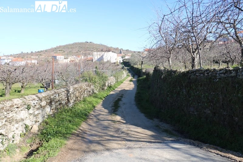 El Ayuntamiento pretende ensanchar este tramo de camino manera similar a las obras del camino de La Code 