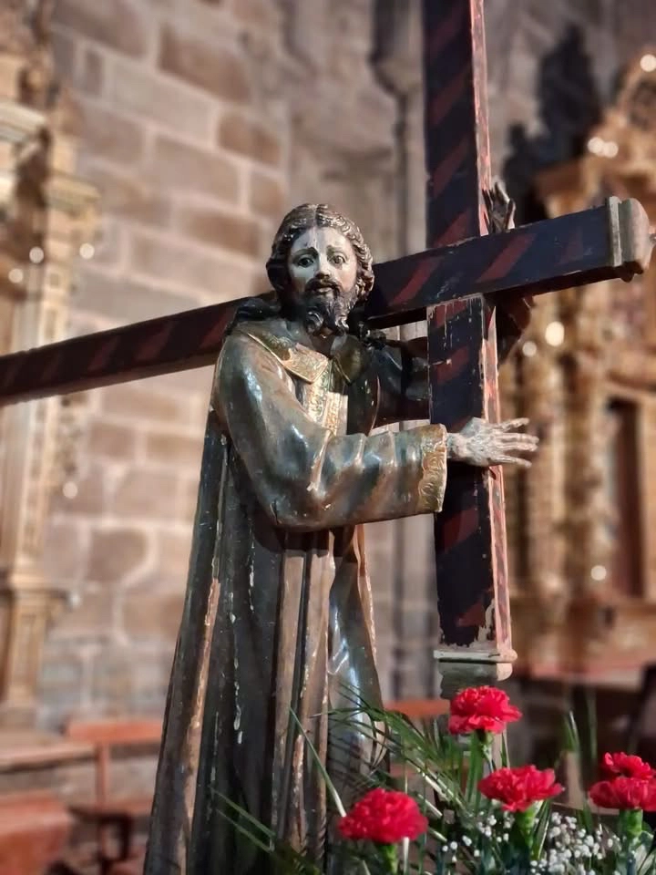 Foto 7 - Santiago de la Puebla se sumerge en el silencio del Santo Entierro