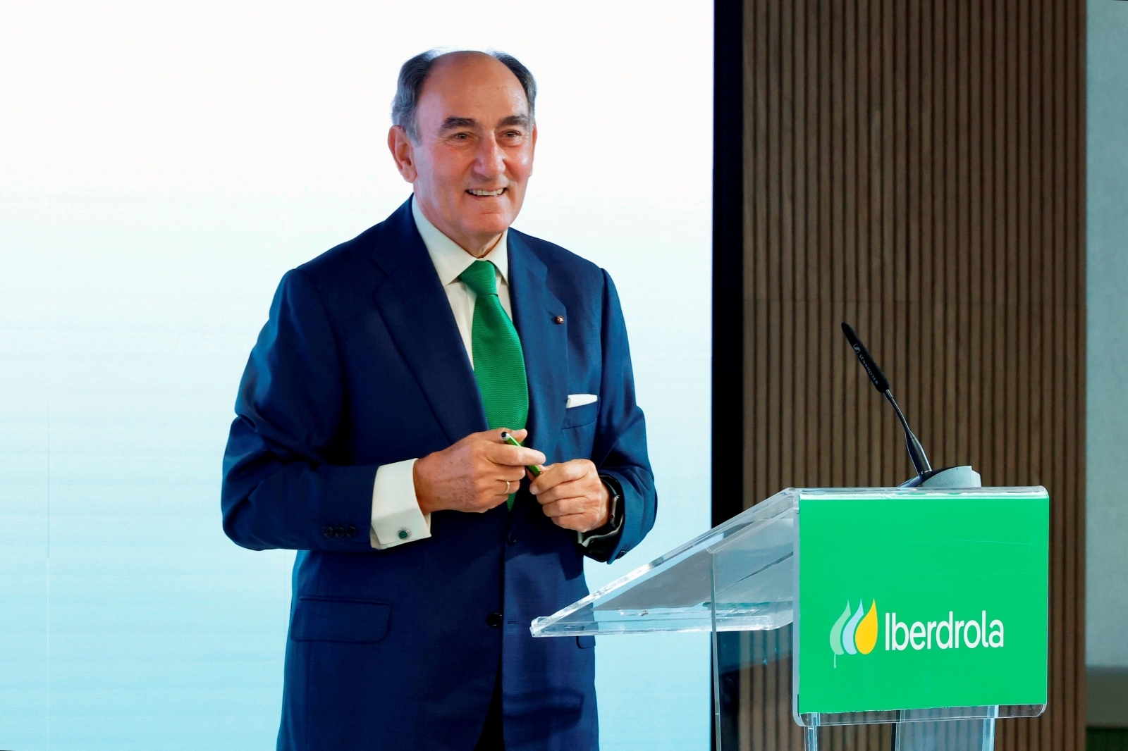 La compañía dirigida por un salmantino que eleva su beneficio un 11 % hasta los 1.865 millones 