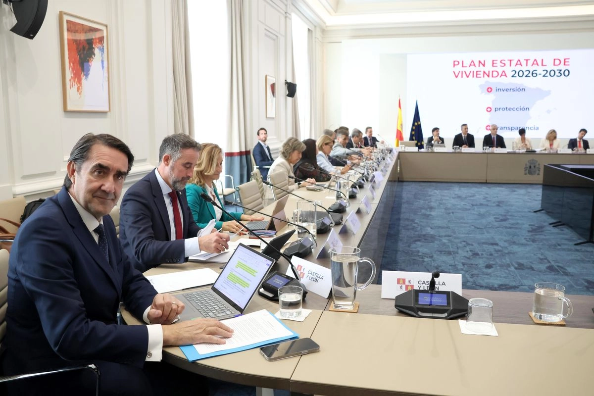 Castilla y León y otras diez comunidades acusan al Gobierno de falta de lealtad institucional en el nuevo Plan de Vivienda