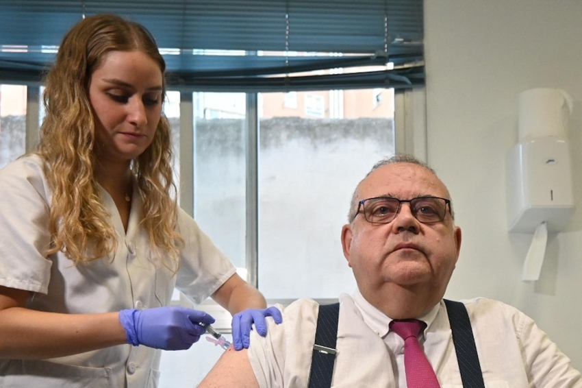 Este lunes comienza la campaña de vacunación frente a la gripe y la covid-19 para la población diana