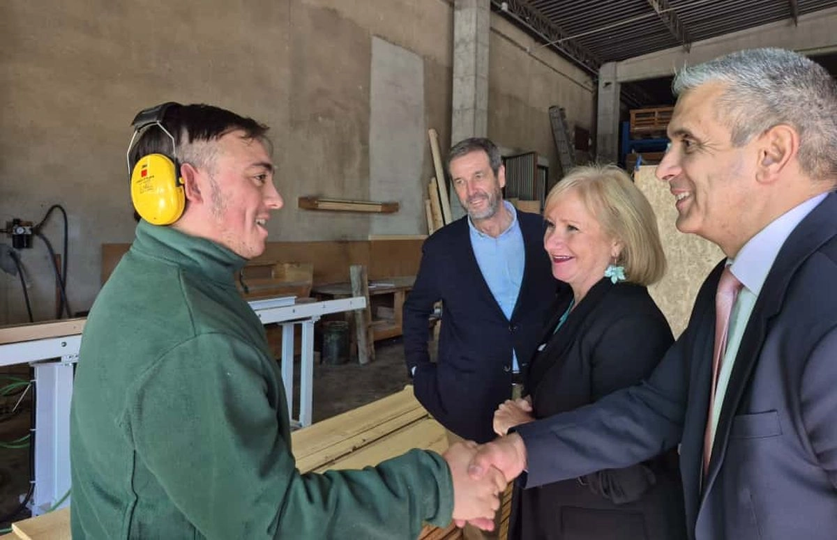 Más seguridad para miles de trabajadores: la Junta financia la retirada de 400.000 m² de amianto en la Comunidad