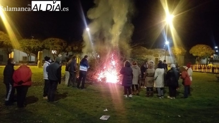Los vecinos de Cipérez celebran la Engualera para librarse del mal de ojo  