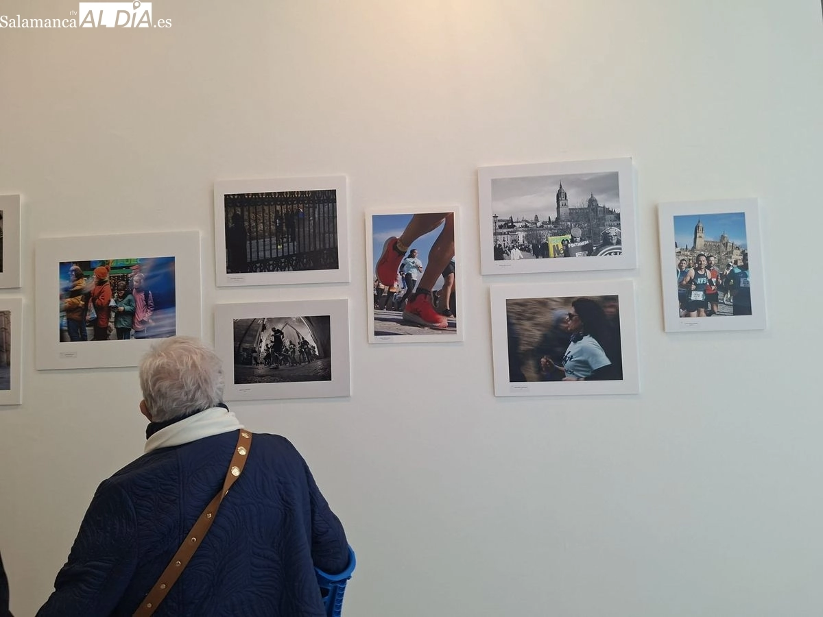 Entrega de premios e inauguración de la XXXI exposición fotográfica de la San Silvestre Salmantina en el CMI Julián Sánchez 'El Charro'. Fotos: R. M. G.