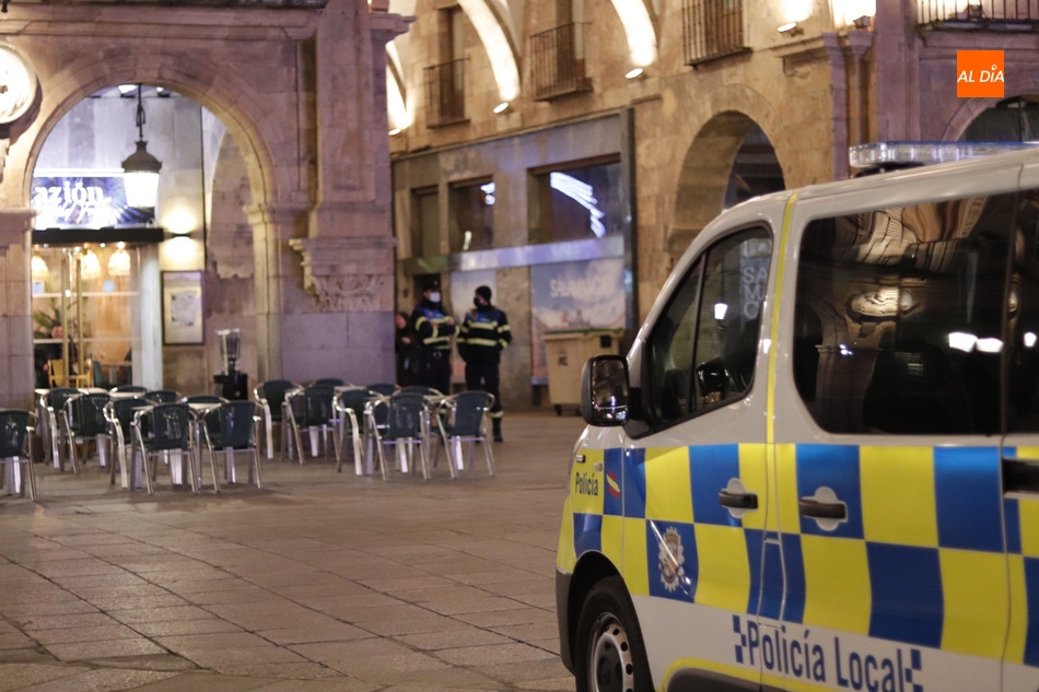 La policía disuelve una pelea en el interior de un local de hostelería