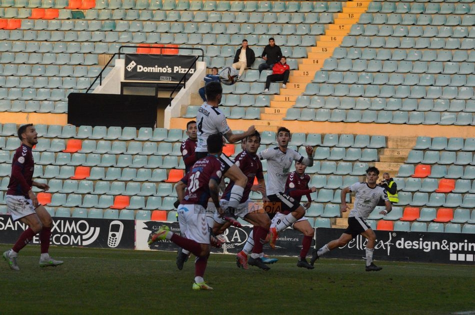 Seis jugadores del Salamanca UDS, positivos en Covid-19