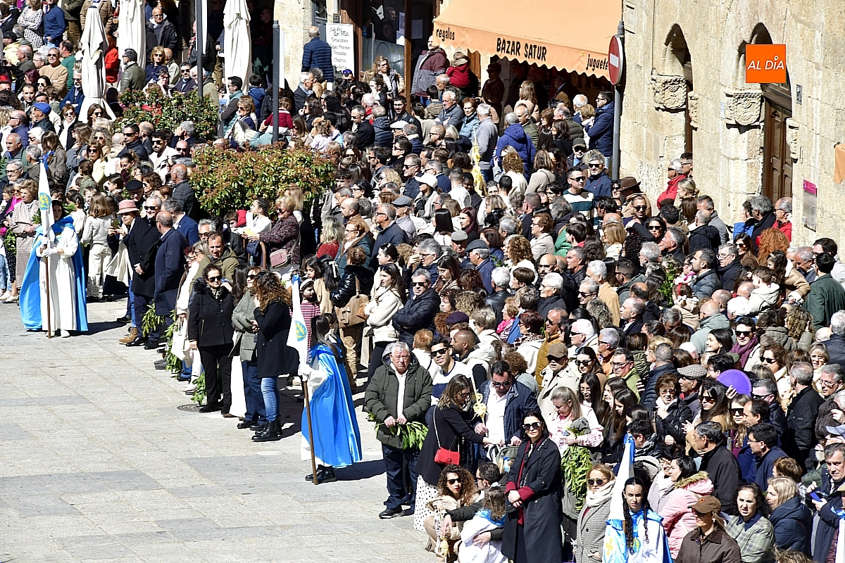 El buen tiempo llenó las calles de Ciudad Rodrigo durante la Semana Santa