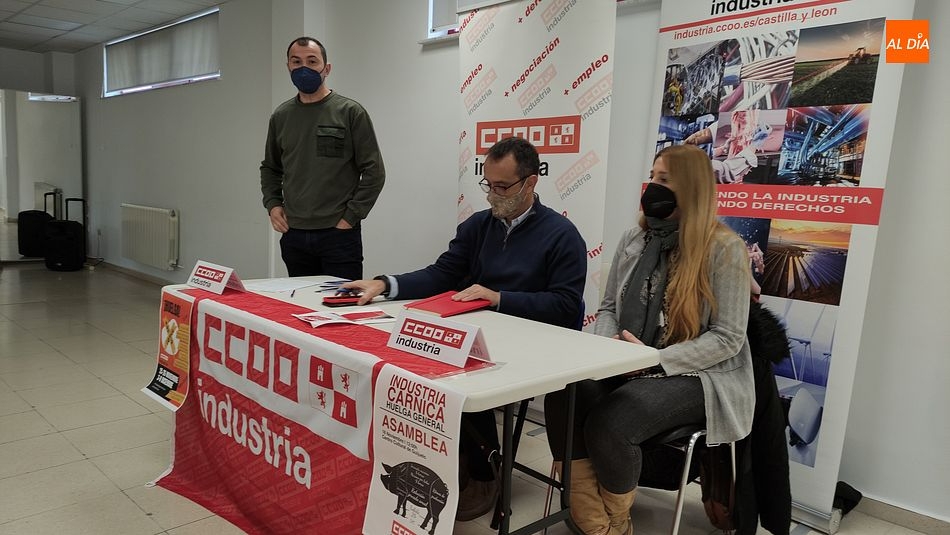 Sindicatos y patronal firman el nuevo convenio colectivo del sector de la industria cárnica