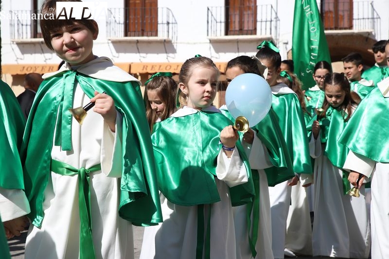 El Encuentro del Resucitado con Mar&iacute;a culmina la Semana Santa albense | Imagen 2