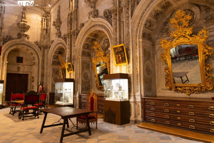 V&Iacute;DEO y FOTOS | Descubre los tesoros ocultos en la sacrist&iacute;a de la Catedral Nueva | Imagen 2