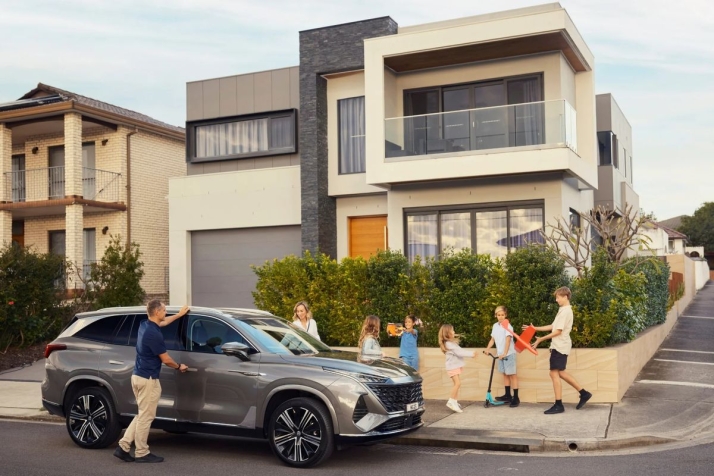 Llega a Salamanca el nuevo MGS9 PHEV, el SUV h&iacute;brido enchufable de 7 plazas de MG | Imagen 4
