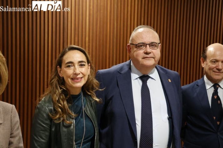 Carmen Rodr&iacute;guez, nueva gerente del Hospital de Salamanca: "Mis ganas, mi fuerza, la formaci&oacute;n y la experiencia no faltan para poner este hospital donde realmente merece" | Imagen 1