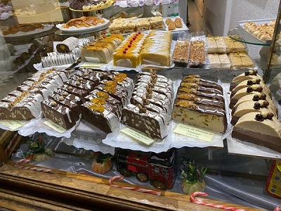 Pasteler&iacute;a Etreros hace entrega de los 500 euros del Rosc&oacute;n de Reyes | Imagen 1