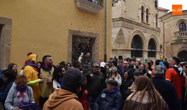 Las &uacute;ltimas miradas y sonidos del Carnaval del Toro 2023 | Imagen 26