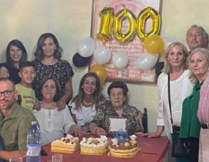 Juliana Gonz&aacute;lez Lorenzo festeja en Mart&iacute;n de Yeltes su centenario | Imagen 1