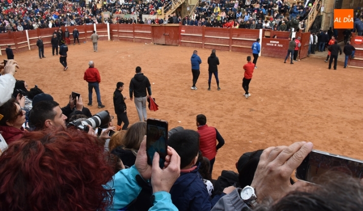 Las &uacute;ltimas miradas y sonidos del Carnaval del Toro 2023 | Imagen 45