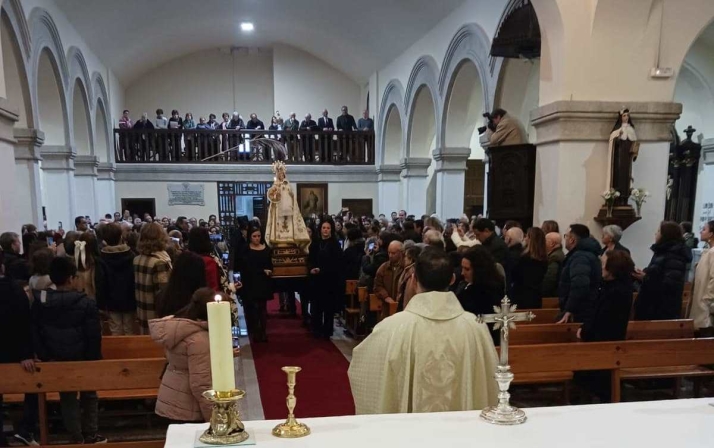 Presentados a la Virgen en La Fuente varios beb&eacute;s dentro de su solemne celebraci&oacute;n de Las Candelas | Imagen 1