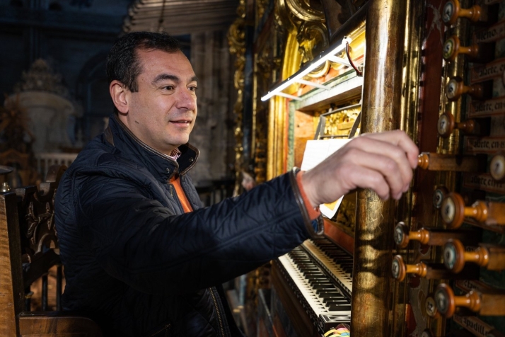 "Es un privilegio que Dios me haya dado cualidades para alabarle a trav&eacute;s de la m&uacute;sica" | Imagen 5