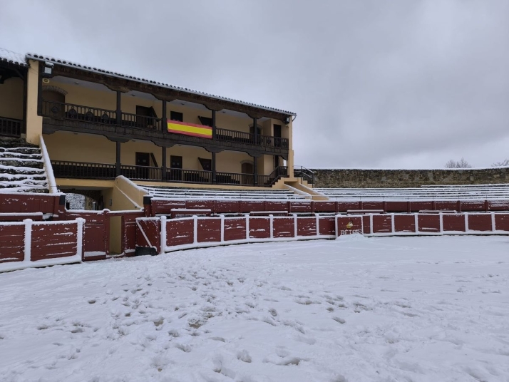 'Ingrid' regala una imagen de postal: 'La Ancianita' te&ntilde;ida completamente de blanco | Imagen 1