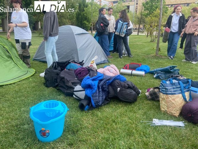 Comienza la acampada de los estudiantes en el Campus Unamuno en apoyo a Palestina: "Pedimos acciones reales"  | Imagen 1
