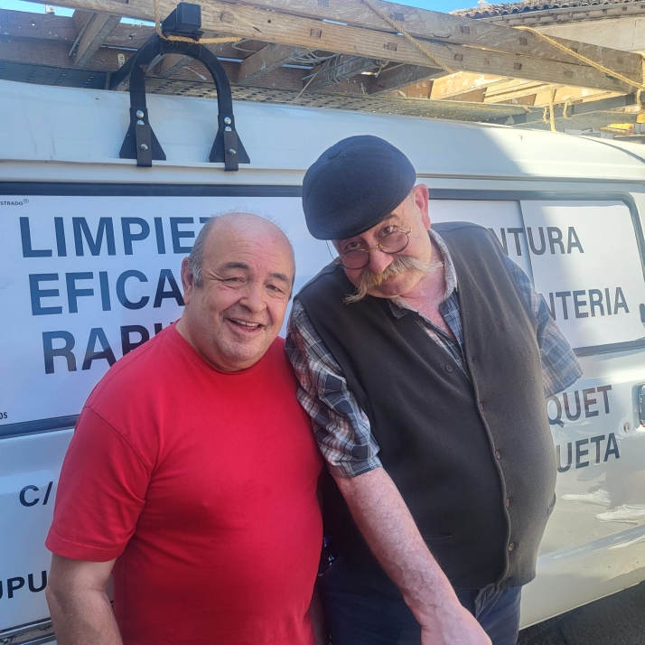 &iquest;Quieres fotografiarte con los coches de 'Rambo',  'The Walking Dead' o 'Loca Academia de Polic&iacute;a'? Puedes hacerlo en Salamanca | Imagen 1