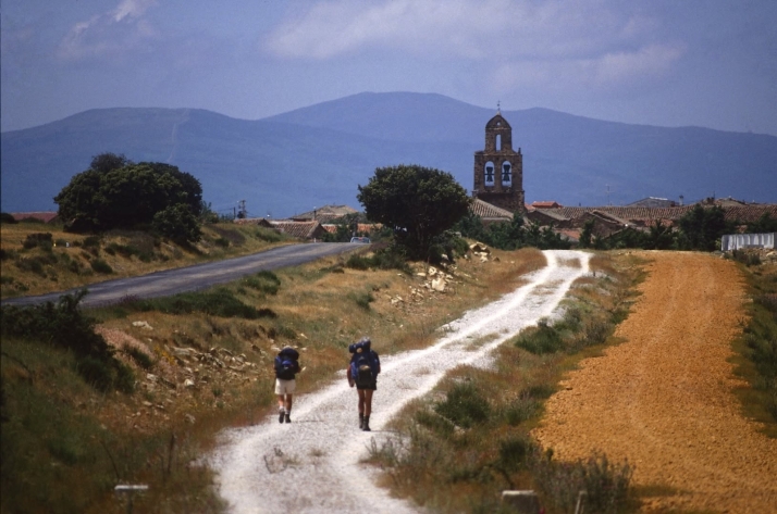 ¿Quieres una experiencia inolvidable este verano? Únete a peregrinos del mundo en el Camino de Santiago | Imagen 1
