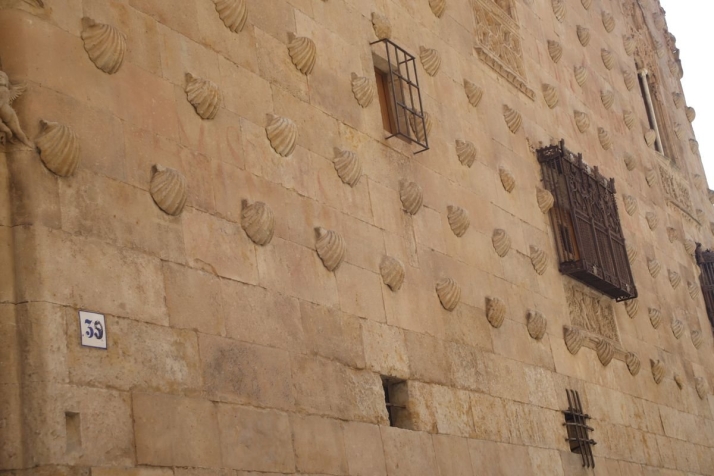 Piedra de Villamayor: el alma dorada que esculpe la historia de Salamanca | Imagen 2