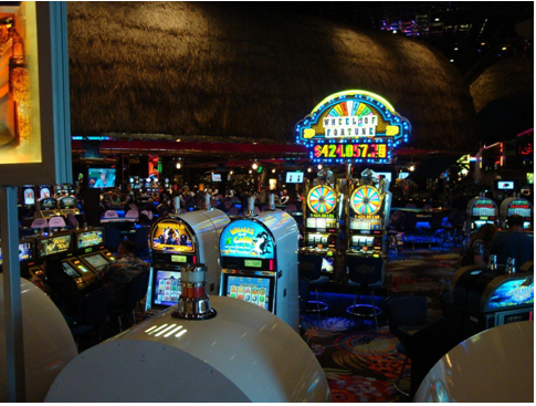 &iquest;Slots, Tragamonedas o Tragaperras en L&iacute;nea?: La Fuerza Impulsora Global de los Ingresos de los Casinos | Imagen 1