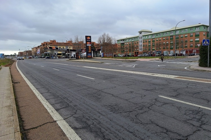 Saavedra y Fajardo cortada 8 meses, &iquest;por qu&eacute; no se ha aprovechado para mejorar esta vieja traves&iacute;a? | Imagen 8