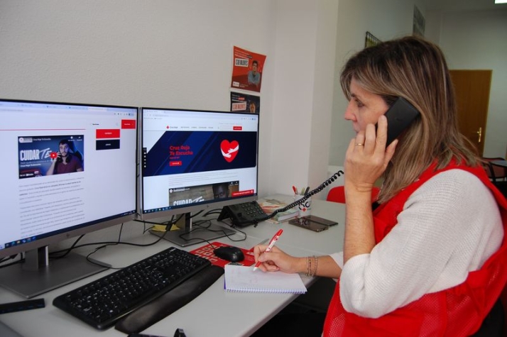 &lsquo;Cruz Roja Te Escucha&rsquo; y su lucha por acompa&ntilde;ar a las personas con depresi&oacute;n: m&aacute;s de 220 salamantinos han confiado en este programa  | Imagen 1