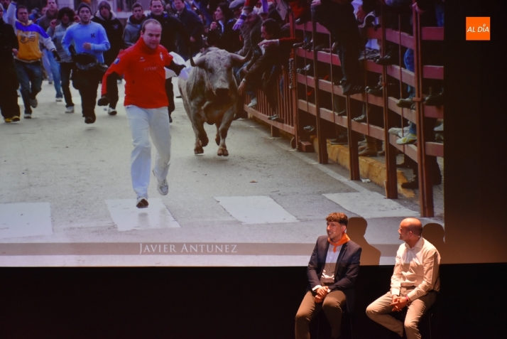 Teo L&aacute;zaro repasa en im&aacute;genes 20 a&ntilde;os de vivencias &lsquo;disfrutadas y sufridas&rsquo; en el &ldquo;Carnaval con may&uacute;sculas&rdquo; | Imagen 4