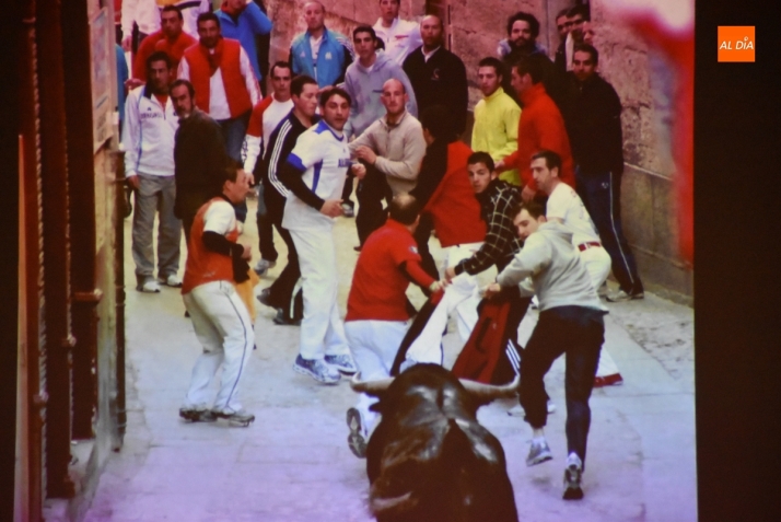 Teo L&aacute;zaro repasa en im&aacute;genes 20 a&ntilde;os de vivencias &lsquo;disfrutadas y sufridas&rsquo; en el &ldquo;Carnaval con may&uacute;sculas&rdquo; | Imagen 8