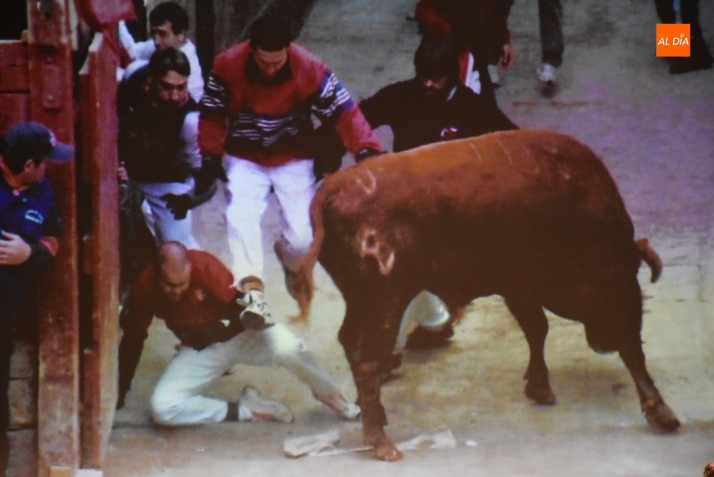 Teo L&aacute;zaro repasa en im&aacute;genes 20 a&ntilde;os de vivencias &lsquo;disfrutadas y sufridas&rsquo; en el &ldquo;Carnaval con may&uacute;sculas&rdquo; | Imagen 11
