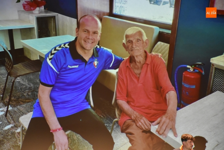 Teo L&aacute;zaro repasa en im&aacute;genes 20 a&ntilde;os de vivencias &lsquo;disfrutadas y sufridas&rsquo; en el &ldquo;Carnaval con may&uacute;sculas&rdquo; | Imagen 12