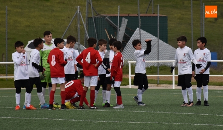 El 3&ordm; D&iacute;a | 23 ENE | Las familias del Infantil A del III Columnas le dan una sorpresa a los jugadores | Imagen 4
