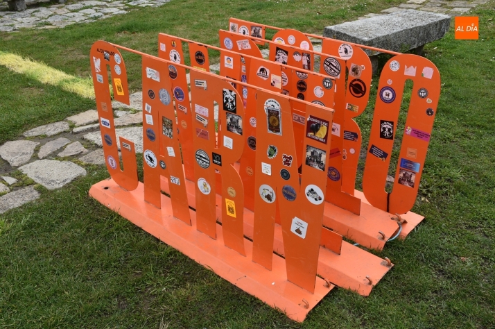 El regreso de los cañones culmina la vuelta a la normalidad de la Plaza Mayor | Imagen 1