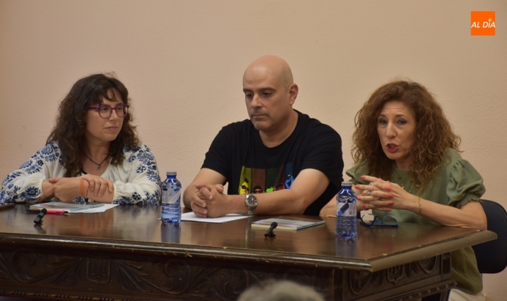 Ismael Shahin da a conocer su poemario &lsquo;Agujeros de niebla&rsquo; | Imagen 1