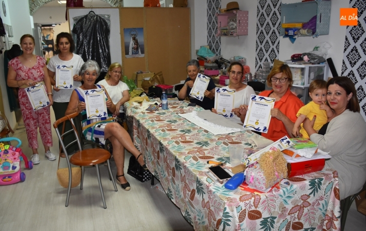 Clausurado el taller de costura impartido por Margarita Prieto en Dedal de Plata | Imagen 1