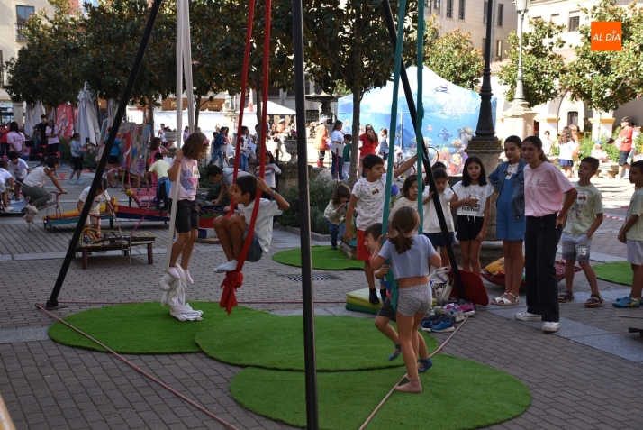 El Diverteatro ha programado cuatro mañanas de actividades para más de 2.000 niños | Imagen 1