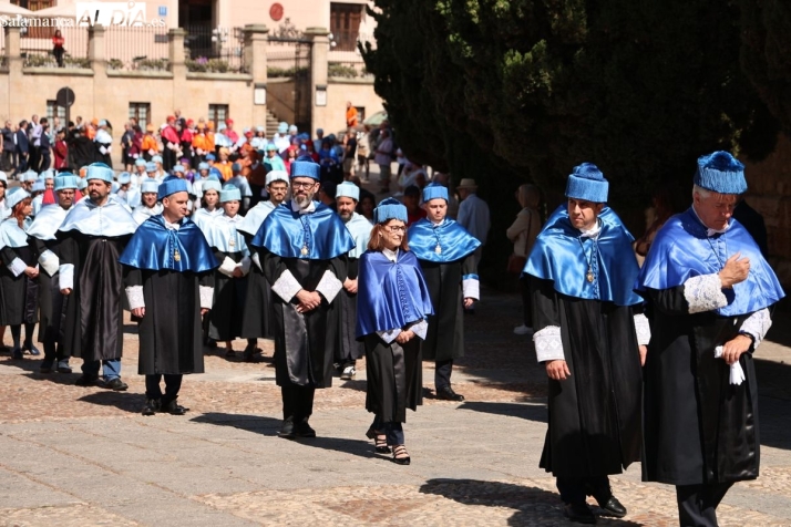 V&Iacute;DEO Y FOTOS | Francisco de Vitoria ya es doctor Honoris Causa a t&iacute;tulo p&oacute;stumo de la Universidad de Salamanca  | Imagen 1