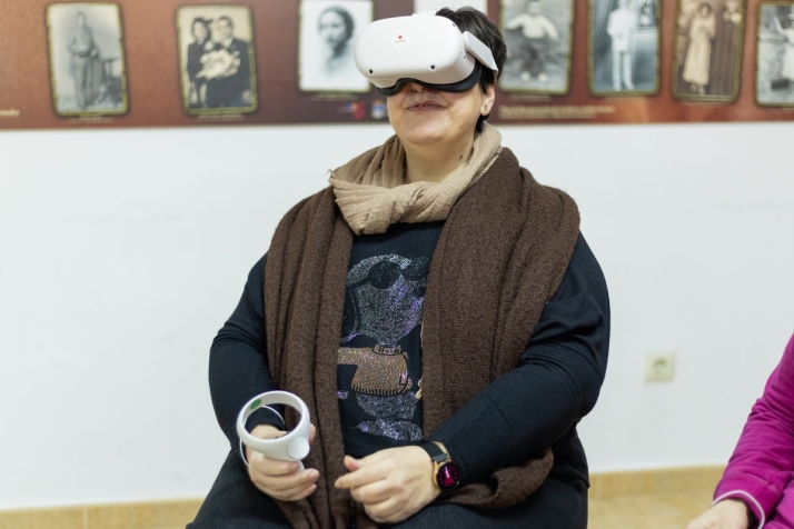 FOTOS | Los protagonistas de los talleres de Cruz Roja toman la palabra: "Es una manera de estar con los vecinos&rdquo; | Imagen 4