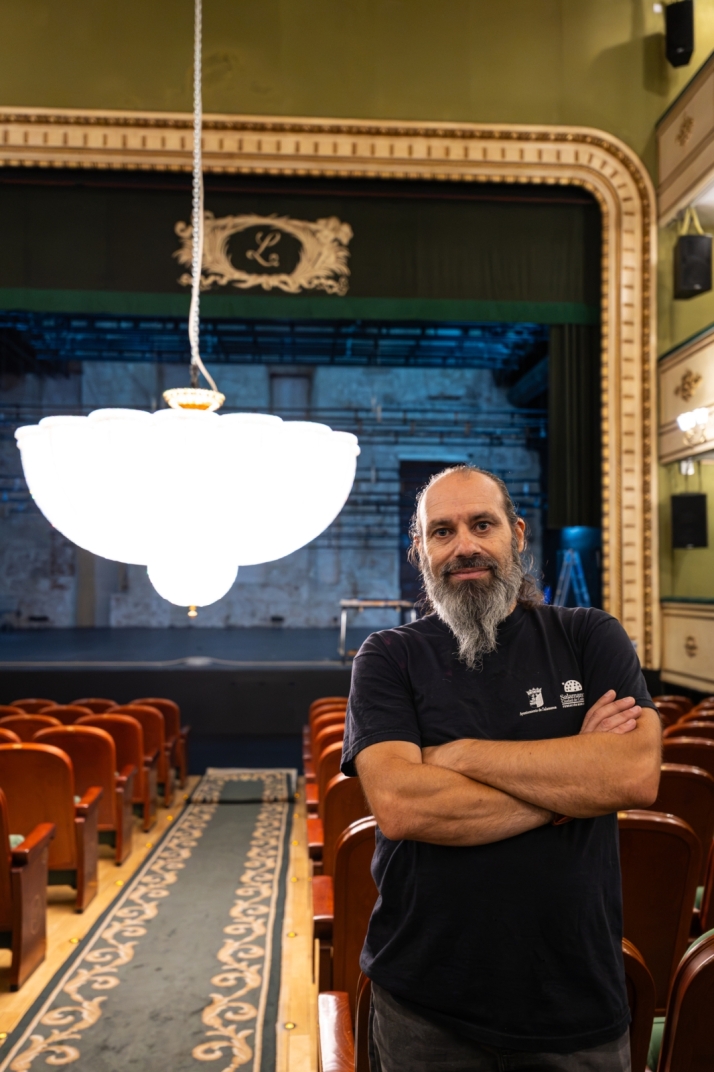 V&Iacute;DEO | Ra&uacute;l Moro, responsable t&eacute;cnico del Teatro Liceo: "Aprovechamos el verano para darle la vuelta por completo"  | Imagen 2