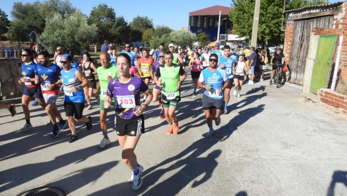 Éxito solidario en Peñarandilla: más de 800 corredores contra la Piel de Mariposa | Imagen 1