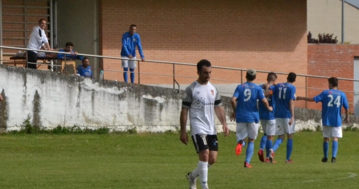 ))) El 3&ordm; D&iacute;a [2 MAY 22] Una tarde de f&uacute;tbol y... &iexcl;masajes! | Imagen 6