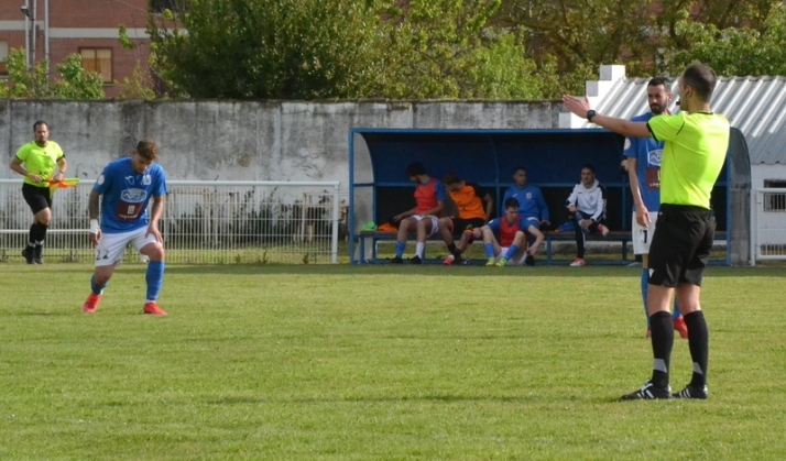))) El 3&ordm; D&iacute;a [2 MAY 22] Una tarde de f&uacute;tbol y... &iexcl;masajes! | Imagen 10