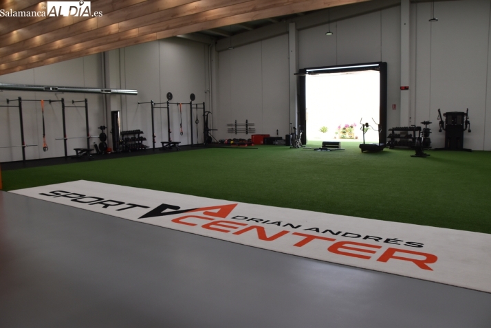 Sport center by Adri&aacute;n Andr&eacute;s con m&aacute;s de 1.500 m&sup2; para un envejecimiento activo a partir de los 40 | Imagen 1