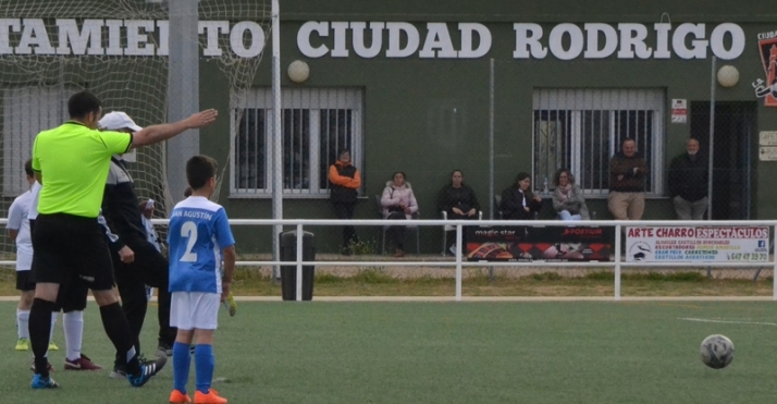 ))) El 3&ordm; D&iacute;a [9 MAY 22] La multicancha | Imagen 2