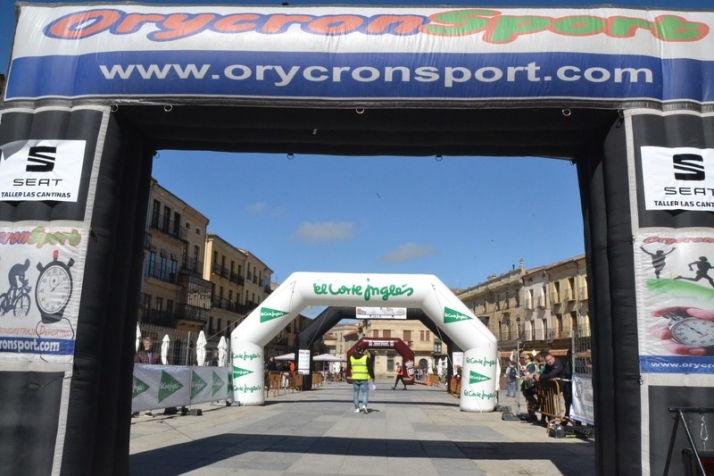 ))) El 3&ordm; D&iacute;a [25 ABR 22] Historias de la Media | Imagen 7